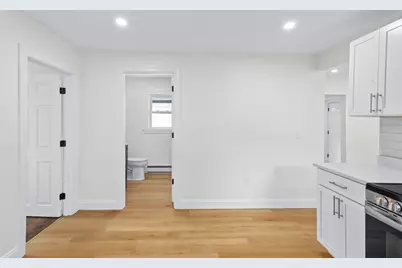 90 W Carpenter St, Attleboro, MA 02703 - Photo 16
