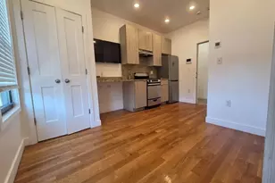 21 5th St, Chelsea, MA 02150 - Photo 2