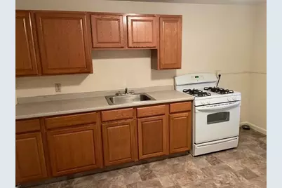949 Hampden Street #3A, Holyoke, MA 01040 - Photo 4