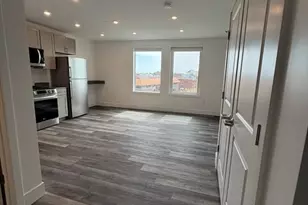 585 Essex St, Lynn, MA 01901 - Photo 2