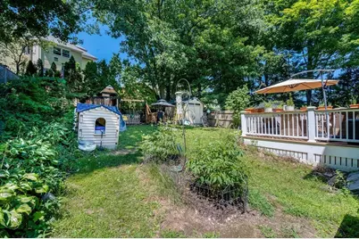 120 Brown Ave, Boston, MA 02131 - Photo 10