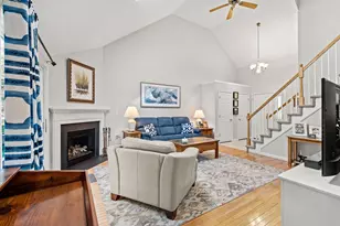 7 Nature View Dr, Uxbridge, MA 01569 - Photo 4