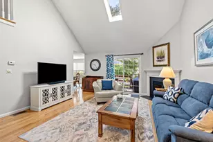 7 Nature View Dr, Uxbridge, MA 01569 - Photo 6