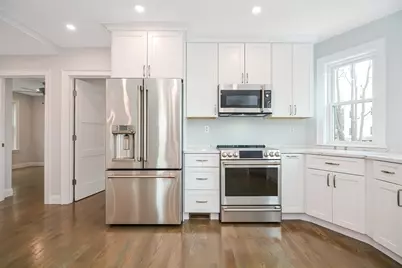 7-9 Chester St #7, Malden, MA 02148 - Photo 2