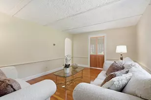 26 Quimby Ave, Woburn, MA 01801 - Photo 12