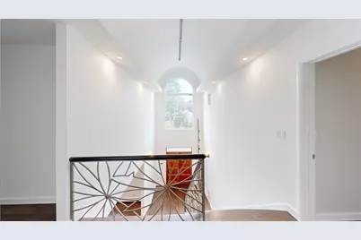 56 Cynthia Rd, Newton, MA 02459 - Photo 4