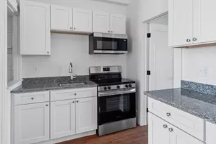 105 High St, Holyoke, MA 01040 - Photo 4