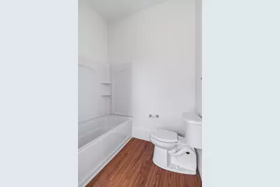 105 High St #3D, Holyoke, MA 01040 - Photo 8
