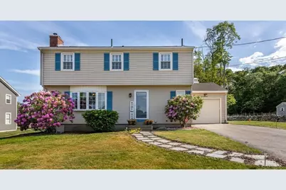 583 Whetstone Hill Rd, Somerset, MA 02726 - Photo 2