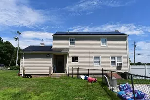 583 Whetstone Hill Rd, Somerset, MA 02726 - Photo 4