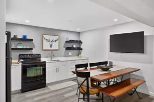 8 Theatre Dr, Falmouth, MA 02536 - Photo 26