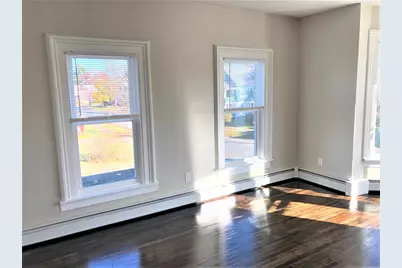 11 Noble St #2nd Fl, Westfield, MA 01085 - Photo 4