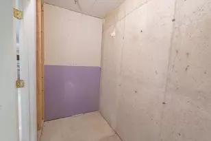 2 Inwood Dr, Woburn, MA 01801 - Photo 28