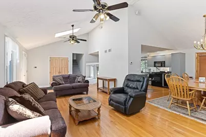 5 Carol Ann Rd, Peabody, MA 01960 - Photo 6