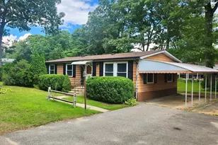 9 Maverick Dr, Brookfield, MA 01506 - Photo 1