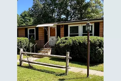 9 Maverick Drive, Brookfield, MA 01506 - Photo 2