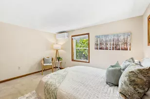 41 Mountain St, Woburn, MA 01801 - Photo 24