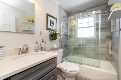 35 Rosaria St, Boston, MA 02122 - Photo 10