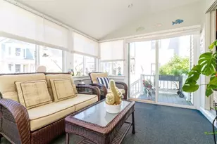 35 Rosaria St, Boston, MA 02122 - Photo 20