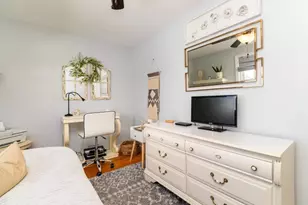 35 Rosaria St, Boston, MA 02122 - Photo 8