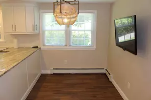 206 Debbie Dr, Leominster, MA 01453 - Photo 6