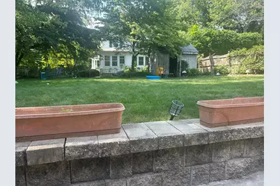142 Springfield St, Springfield, MA 01107 - Photo 4