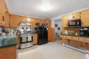 33 Rolling Ln, Hudson, MA 01749 - Photo 4