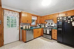 33 Rolling Ln, Hudson, MA 01749 - Photo 6