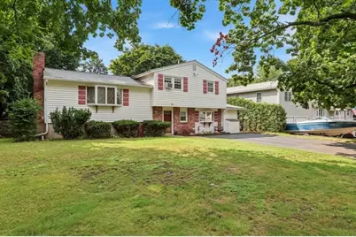 33 Rolling Ln, Hudson, MA 01749 - Photo 2