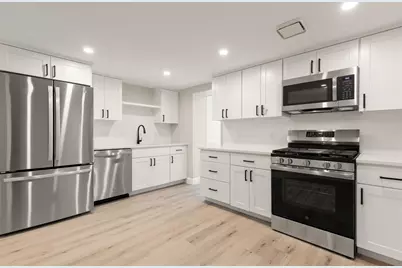 100 Place Ln #169, Woburn, MA 01801 - Photo 1