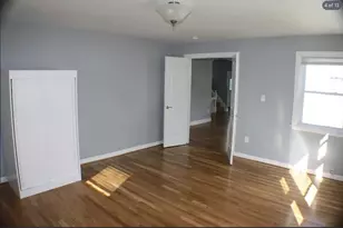 8 Wesley St, Somerville, MA 02145 - Photo 4