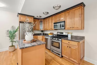 1724 Beacon St #1, Brookline, MA 02445 - Photo 2