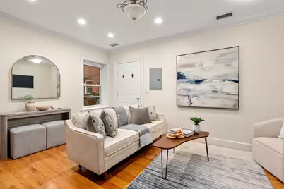 1724 Beacon St #1, Brookline, MA 02445 - Photo 6