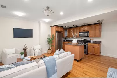 1724 Beacon St #1, Brookline, MA 02445 - Photo 4