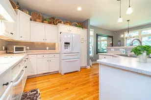 16 High Pine Cir, Wilbraham, MA 01095 - Photo 10