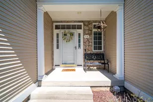 16 High Pine Cir, Wilbraham, MA 01095 - Photo 2
