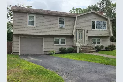 64 Woolley Ave, Somerset, MA 02726 - Photo 2