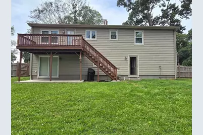 64 Woolley Ave, Somerset, MA 02726 - Photo 10