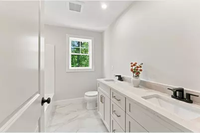 4 White Court, Douglas, MA 01516 - Photo 32