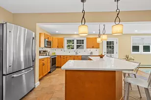 661 Common St, Walpole, MA 02081 - Photo 6