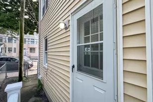212 W Sixth St, Boston, MA 02127 - Photo 32