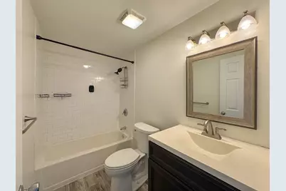 212 W 6th St #212, Boston, MA 02127 - Photo 18