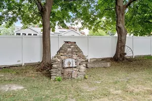 25 Starr St, Leominster, MA 01453 - Photo 16