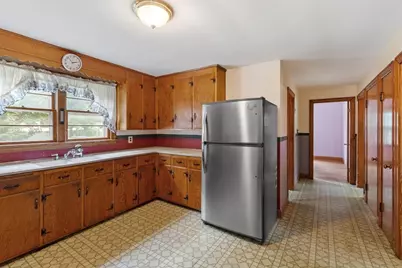 25 Starr St, Leominster, MA 01453 - Photo 2