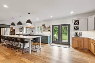 989 Pleasant St, Leominster, MA 01453 - Photo 6