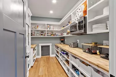989 Pleasant St, Leominster, MA 01453 - Photo 8