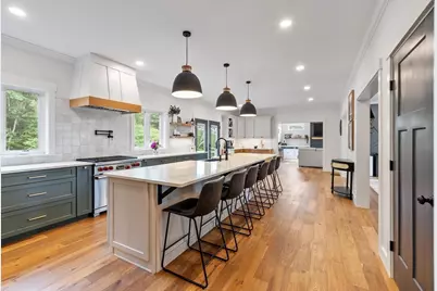 989 Pleasant St, Leominster, MA 01453 - Photo 4