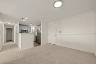 34 Newhall St, Lowell, MA 01852 - Photo 6