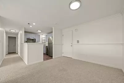 34 Newhall St #405, Lowell, MA 01852 - Photo 4