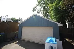 109 Sherman, Lowell, MA 01852 - Photo 16